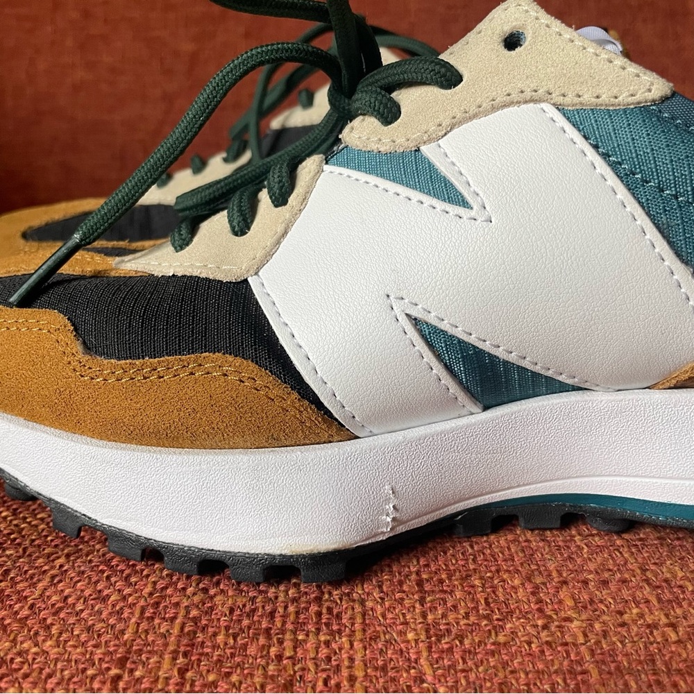 New Balance // 327 Lifestyle Sneaker in Workwear Moonstone Colorway, Sz 7.5 - Picture 8 of 16